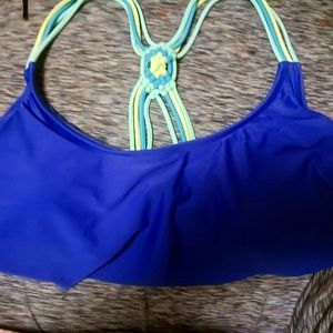 Xhilaration bathing suit top xl like new
